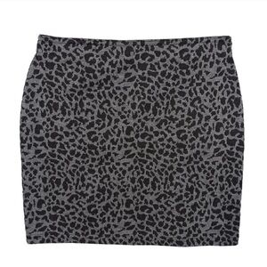 Sans Souci Black and Gray Animal Print Pencil Skirt